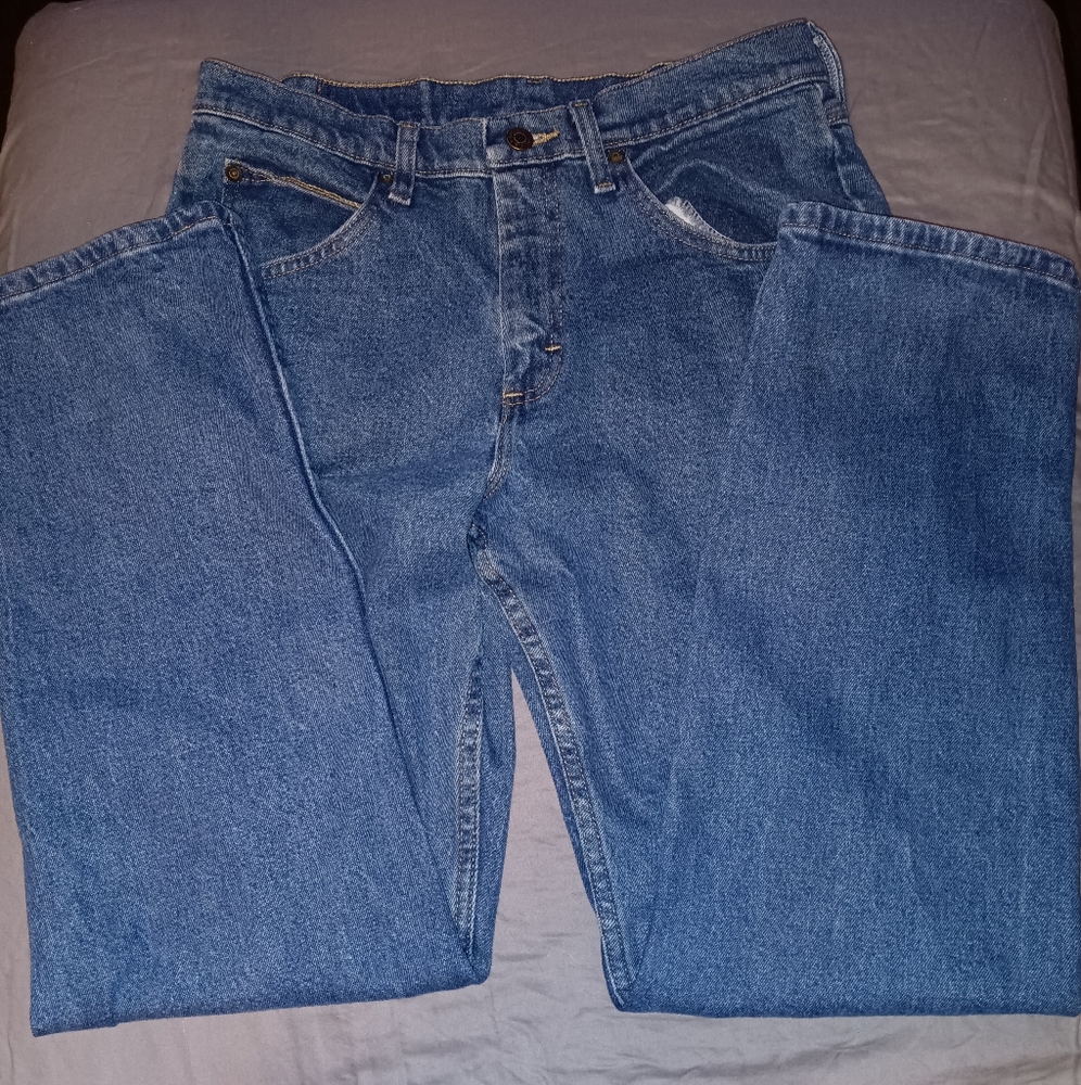 Men's red tag Wrangler blue jeans